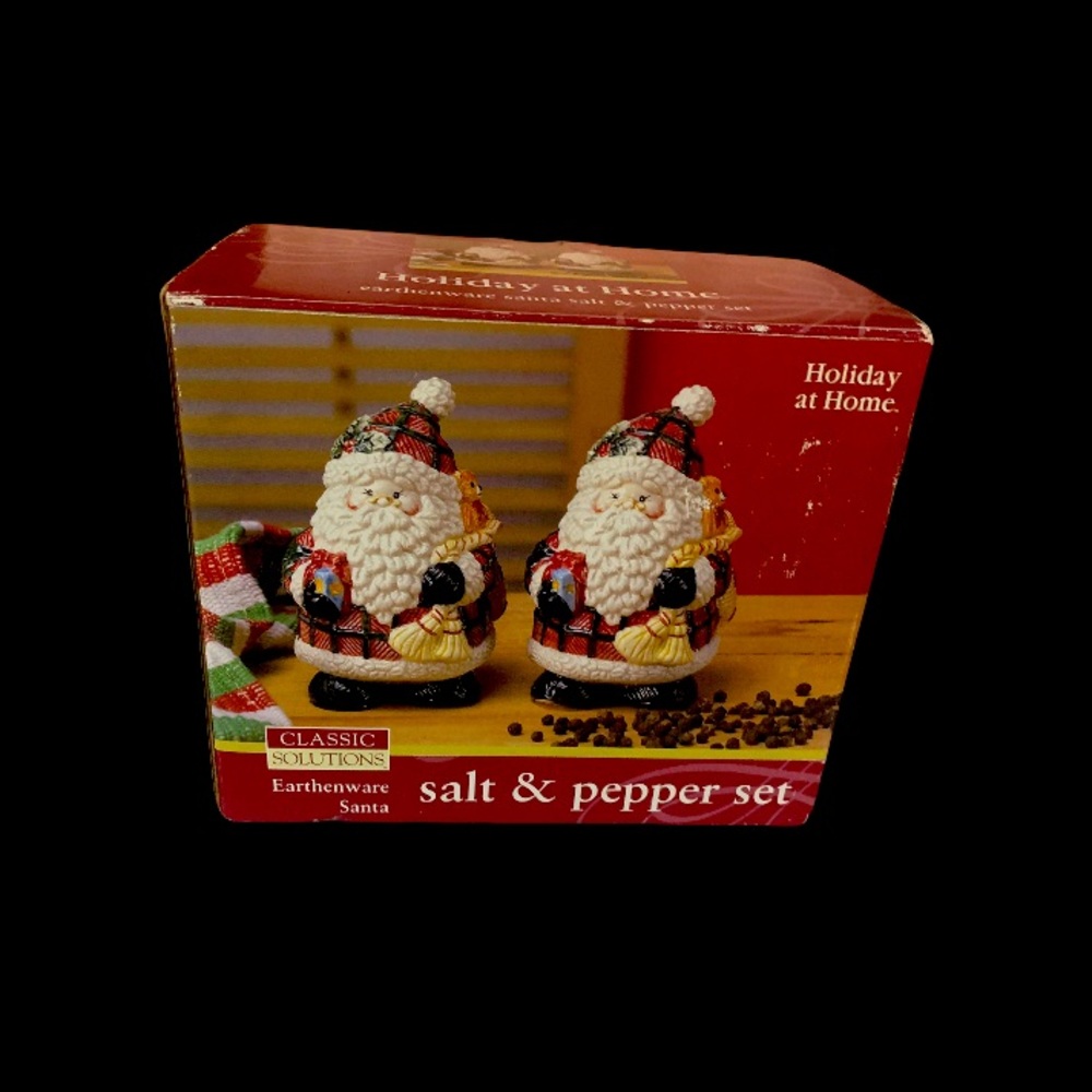 Vintage Santa salt and pepper new in box